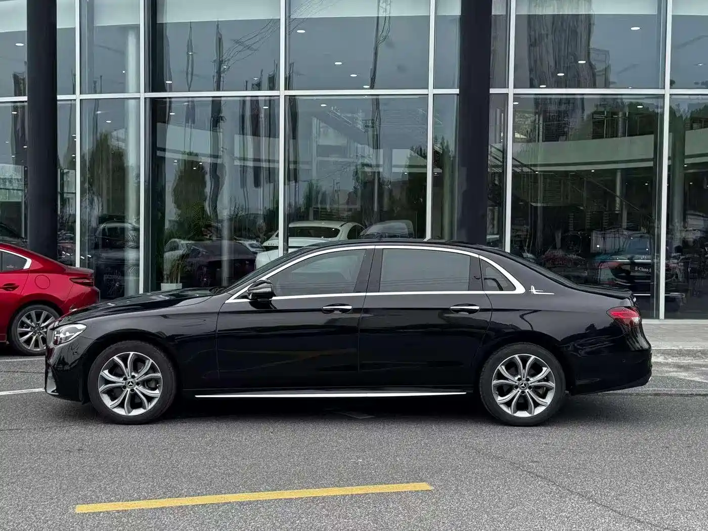 Mercedes-Benz E-Class 2021 E 300 L Sport Luxury Edition фото 7