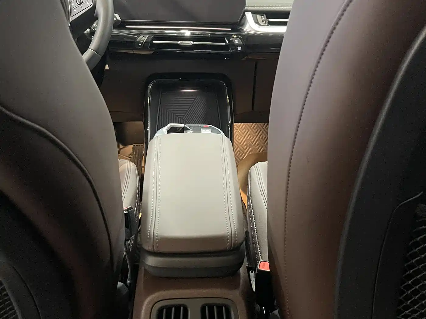 BMW X1 2023 sDrive20Li X Design Package фото 8