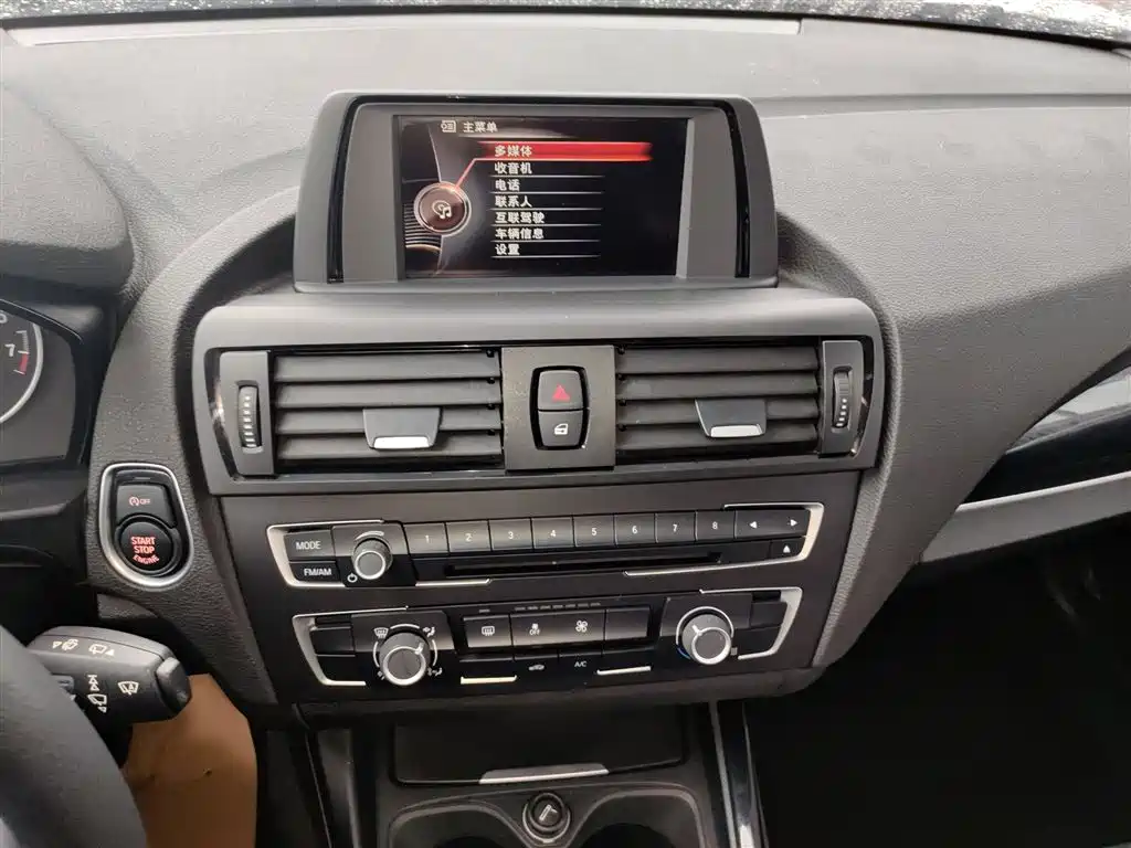 BMW 1 Series (Import) 2013 Facelift 116i Urban Model фото 13