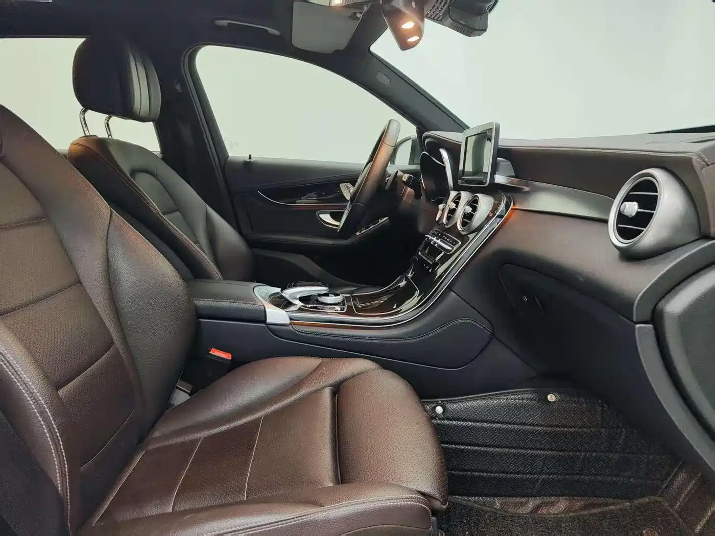 Mercedes-Benz GLC 2019 Facelift GLC 300 L 4MATIC Dynamic фото 17