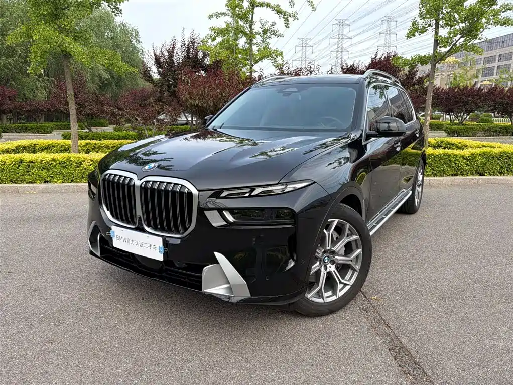 BMW X7 2024 xDrive40i Leading Luxury Package