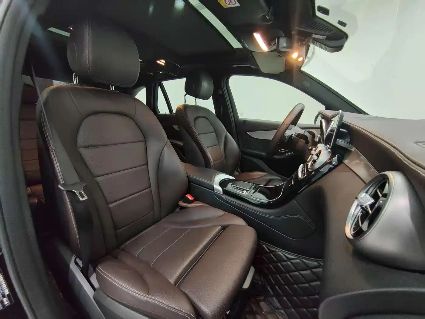 Mercedes-Benz GLC 2020 Facelift GLC 260 L 4MATIC Dynamic фото 14