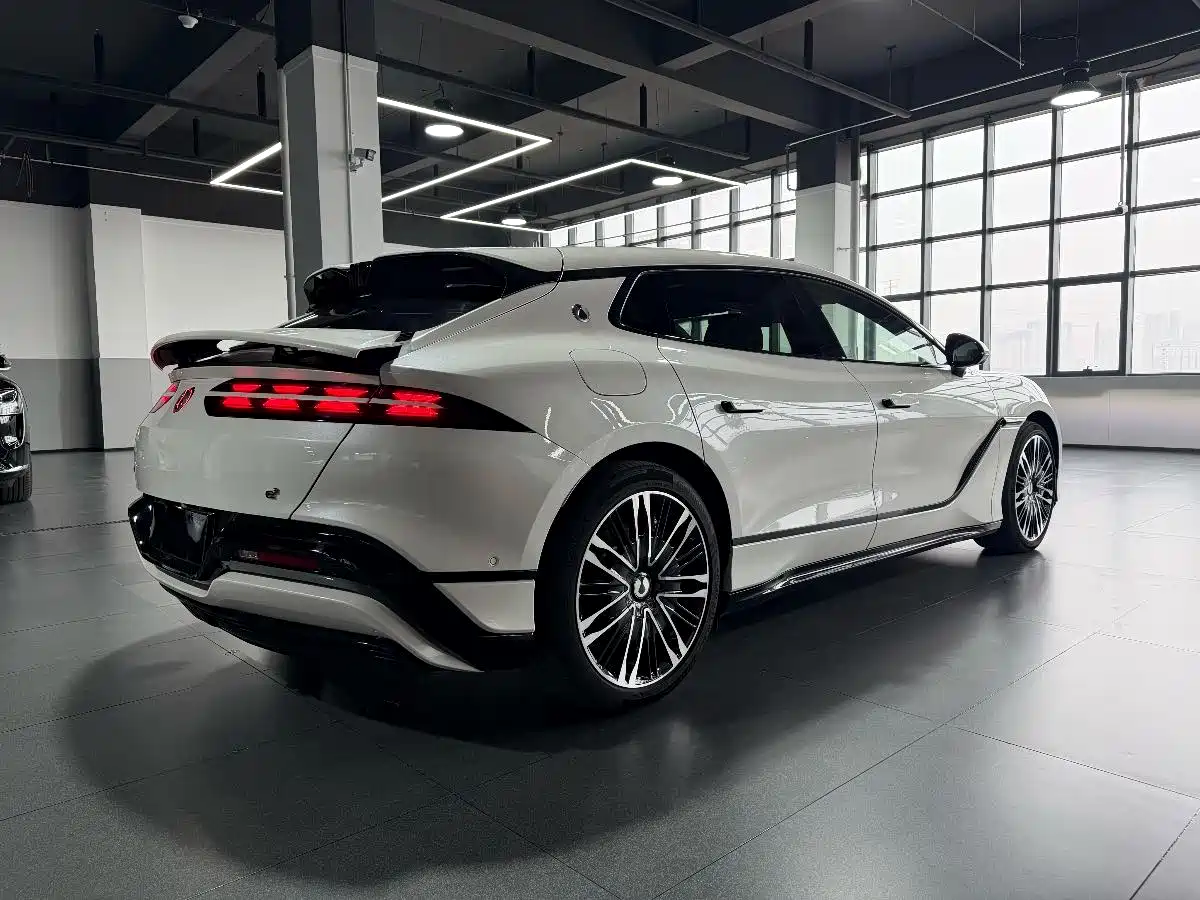 Denza Z9GT 2024 1100 AWD Ultra Edition фото 4