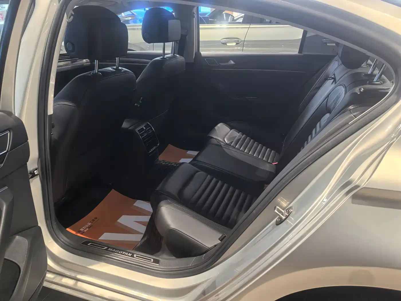 Volkswagen Magotan 2019 330TSI DSG Luxury Class China VI фото 3
