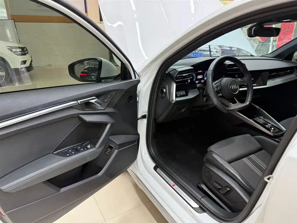 Audi A3 2023 Facelift A3L Limousine 35 TFSI Fashion Sport фото 20