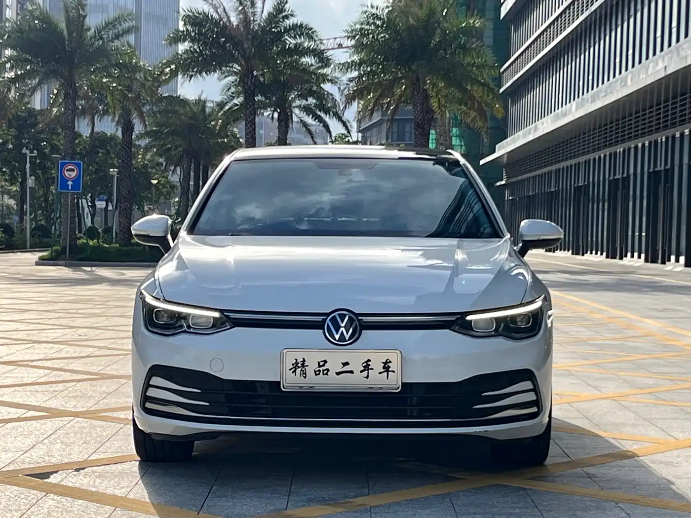 Volkswagen Golf 2021 280TSI DSG 30th Anniversary Edition фото 2