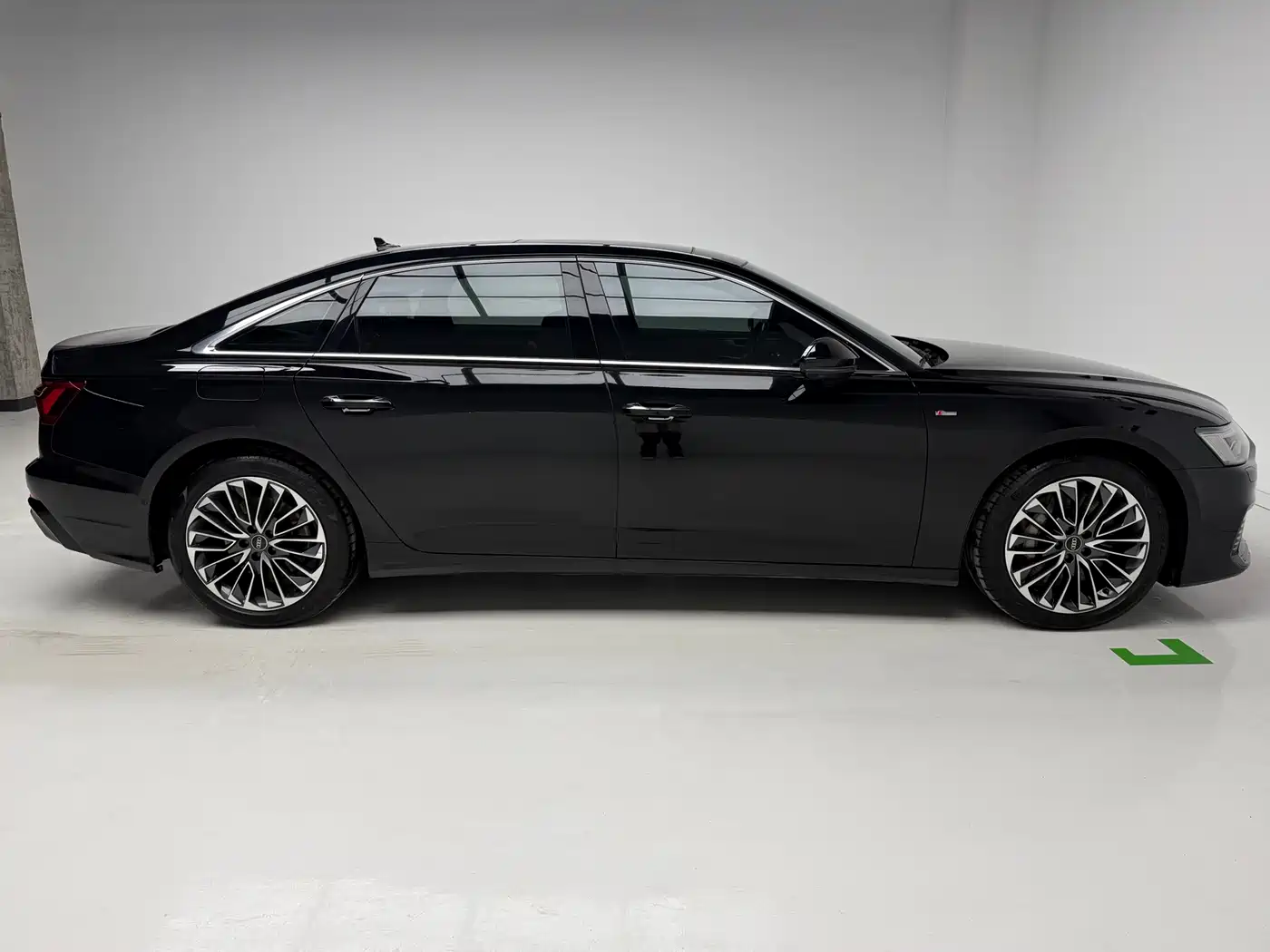 Audi A6L New Energy 2020 55 TFSI e quattro фото 7