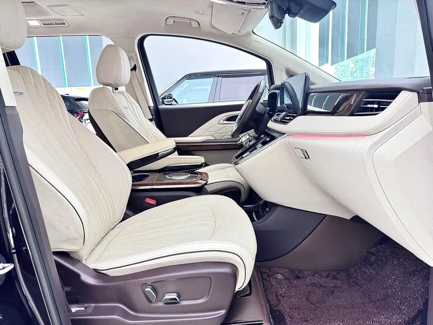 Hongqi HQ9 2023 2.0T Smart Connect Flagship фото 12
