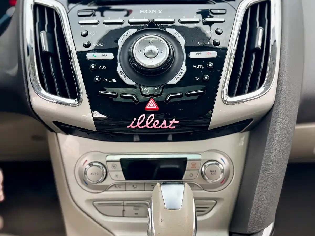 Photo 13 - Ford Focus