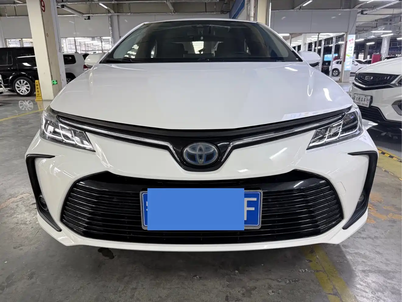 Toyota Corolla 2019 Hybrid 1.8L E-CVT GL-i Elite Edition фото 2