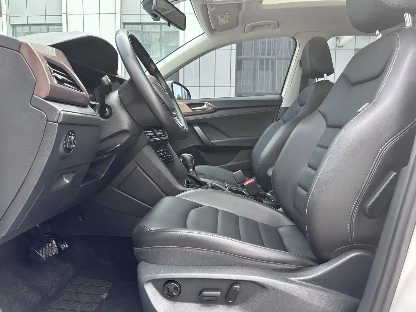 Volkswagen Tharu 2022 280TSI 2WD Comfort фото 6