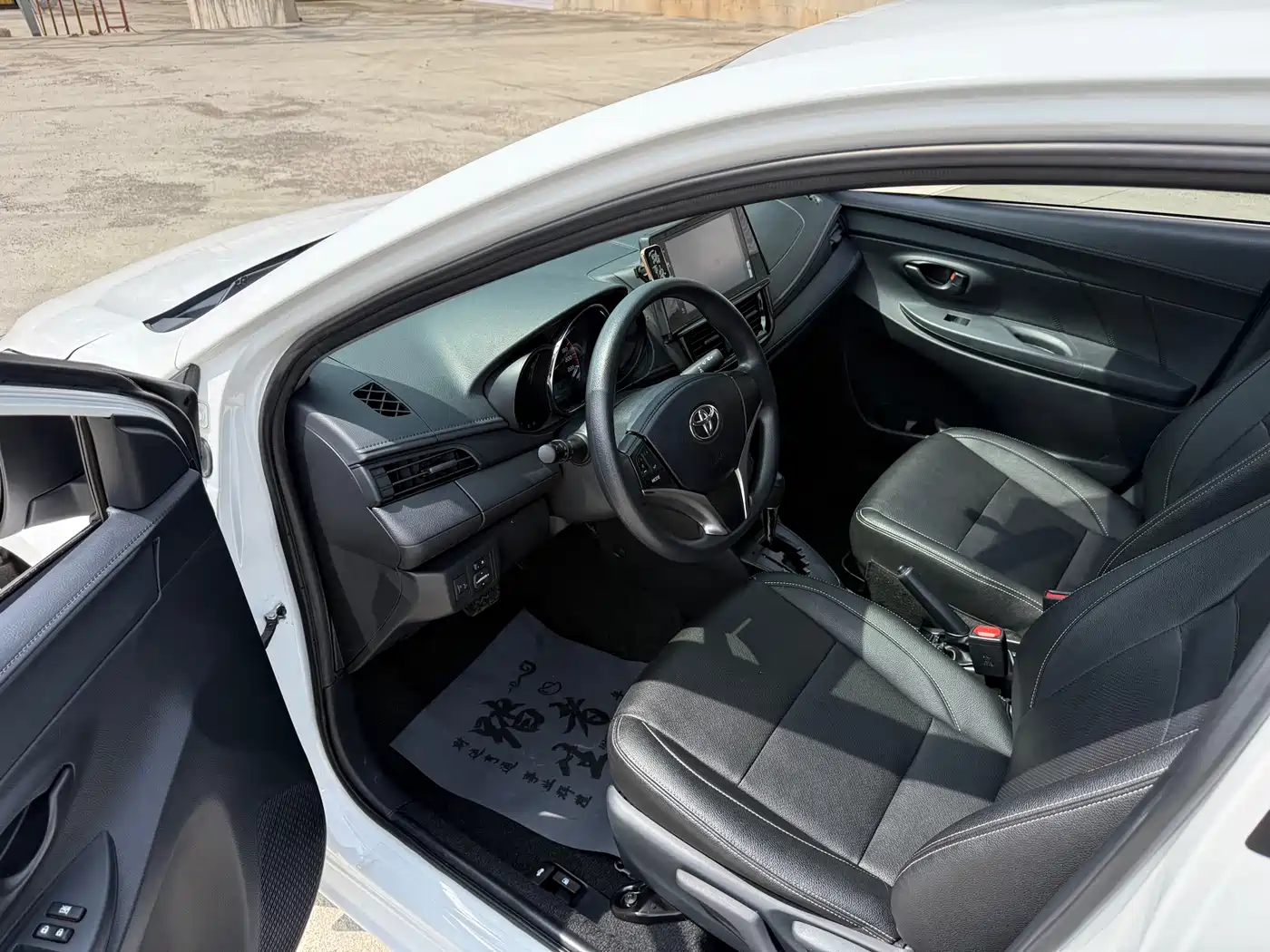 Toyota Vios 2022 1.5L 20th Anniversary Edition фото 11