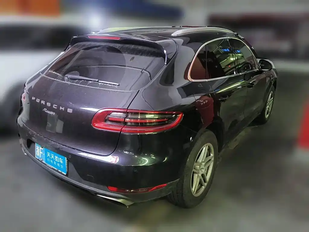 Фото 2 - Porsche Macan