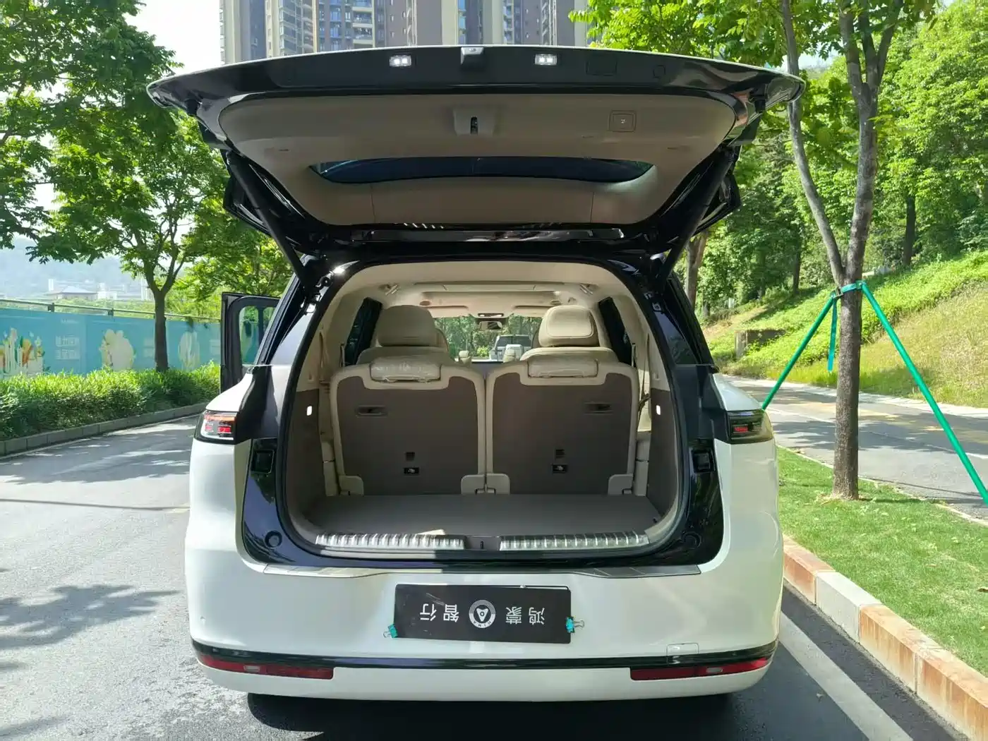 IM Motors IM LS9 2026 Model 52kWh Base Version фото 18