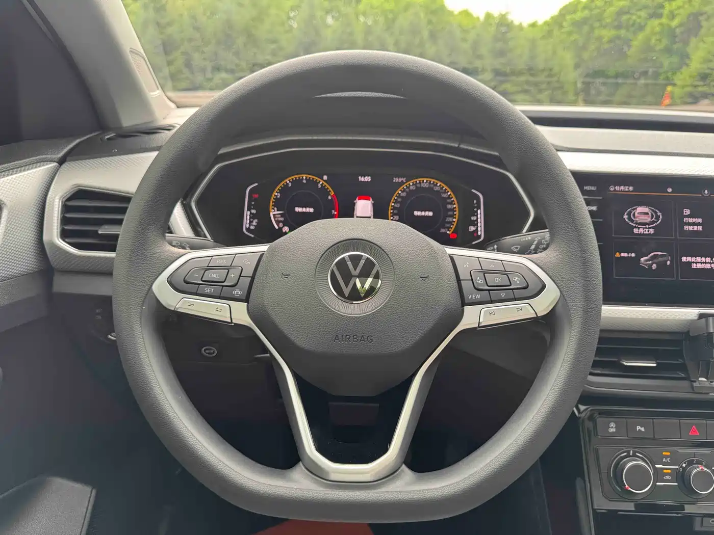 Volkswagen Tanying 2021 1.5L Automatic Smart Connect Edition фото 15