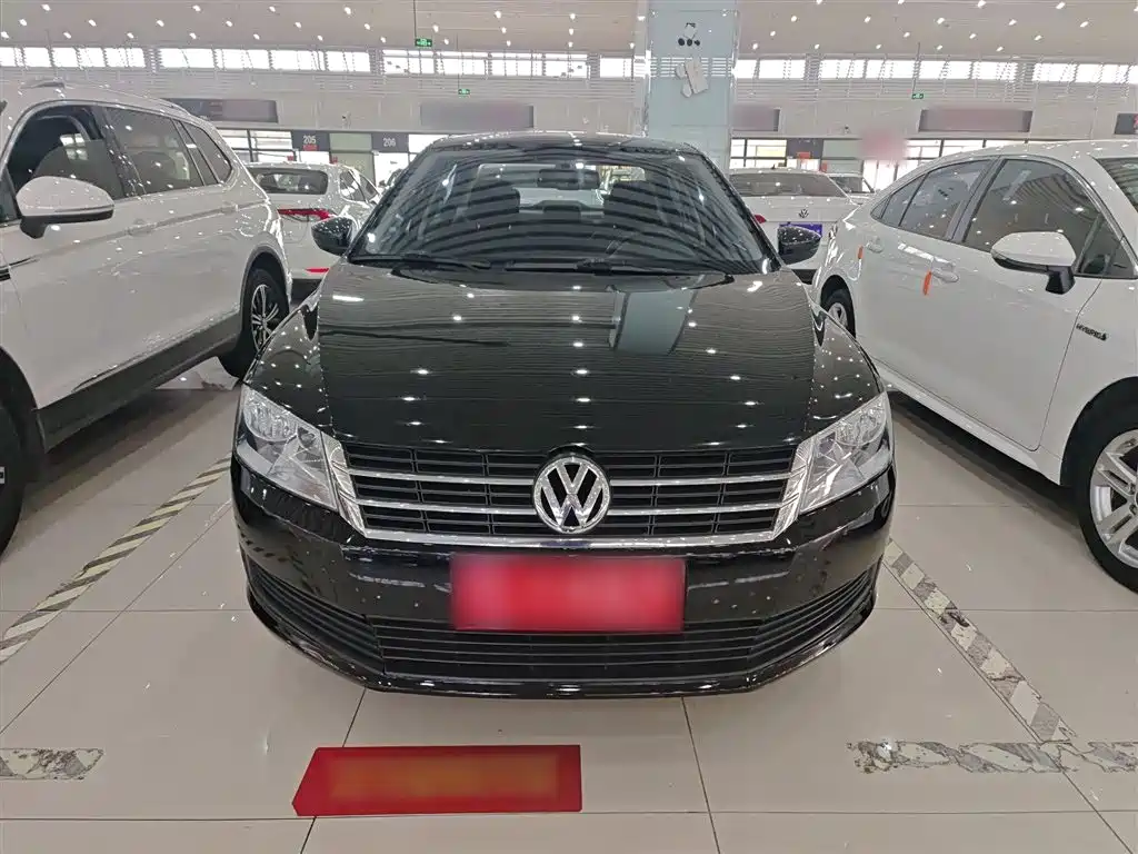 Volkswagen Lavida 2013 Facelift Classic 1.6L Automatic Trend фото 3