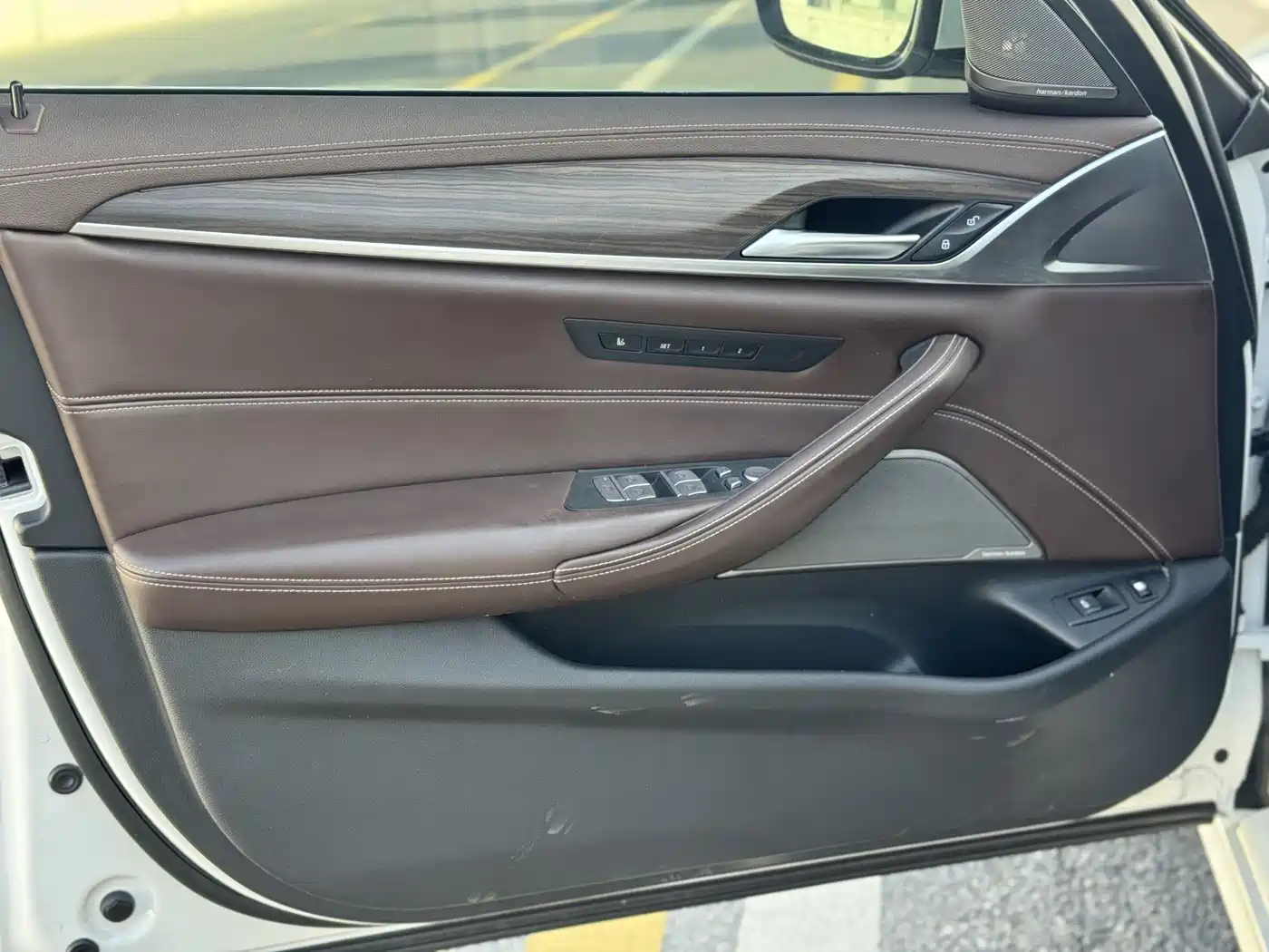 BMW 5 Series New Energy 2020 530Le Range Upgrade Pioneer Edition фото 36
