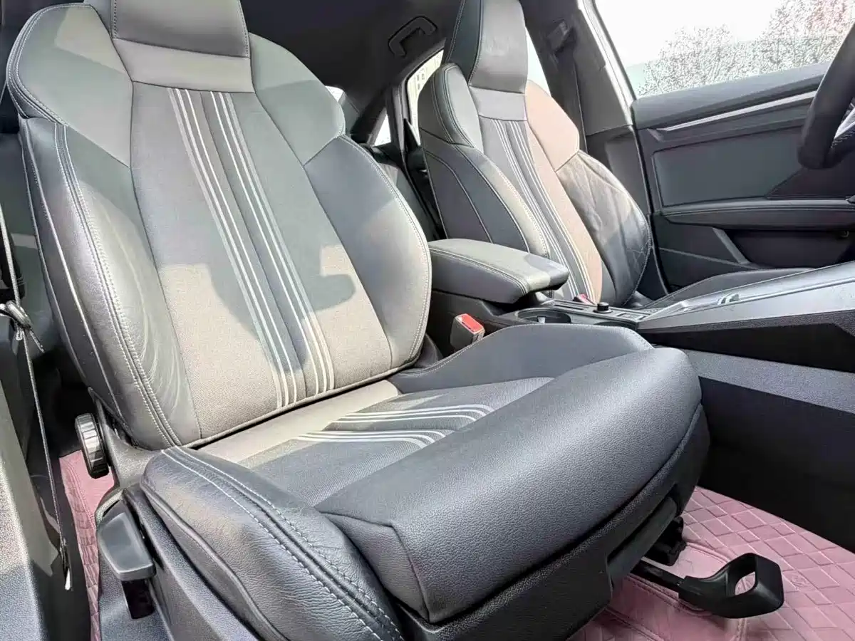 Audi A3 2023 Facelift A3L Limousine 35 TFSI Fashion Sport фото 4
