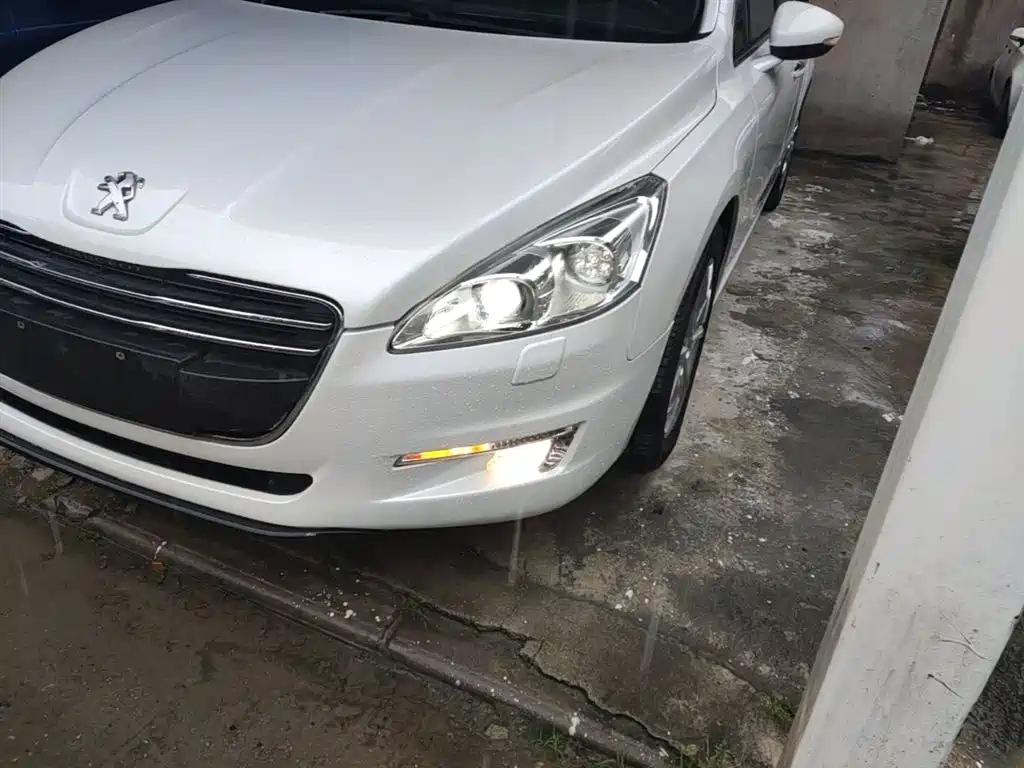 Peugeot 508 2013 2.0L 2nd Anniversary Auto Smart Edition фото 24