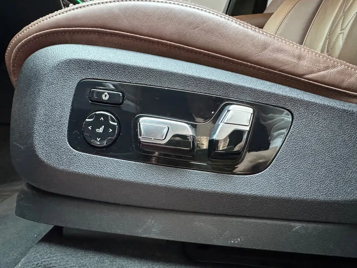 BMW X7 2019 xDrive40i Exclusive M Sport Package фото 20