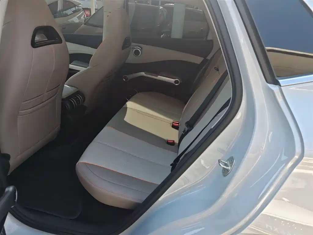 BYD Yuan PLUS 2024 Glory Edition 430KM Advanced фото 17