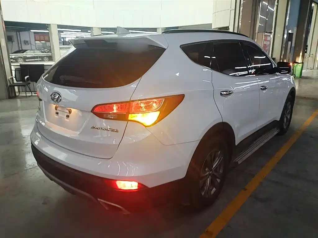 Hyundai Santa Fe 2015 2.0T Automatic 2WD Smart 5-Seater фото 7