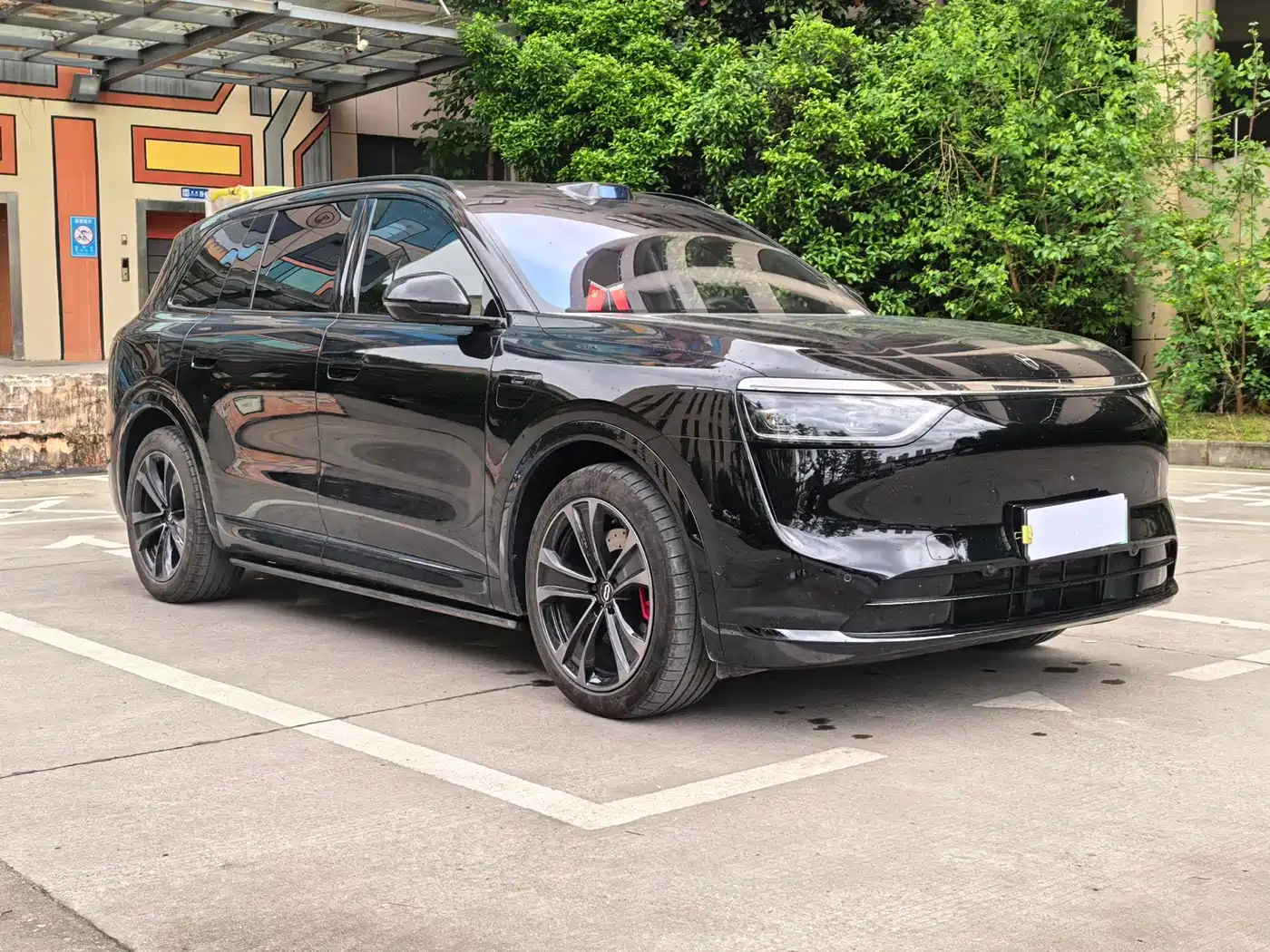 AITO Wenjie AITO M8 2025 Model Extended Range Max+ Edition 53.4kWh 6-Seater фото 3