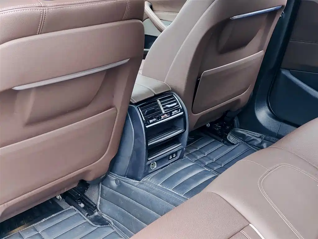 BMW 5 Series 2022 530Li Leading M Sport Package фото 9