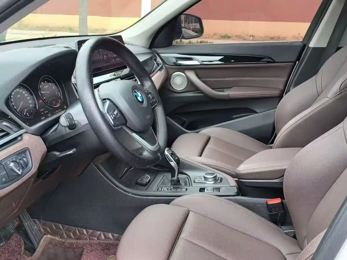 BMW X1 2021 sDrive20Li Fashion фото 5