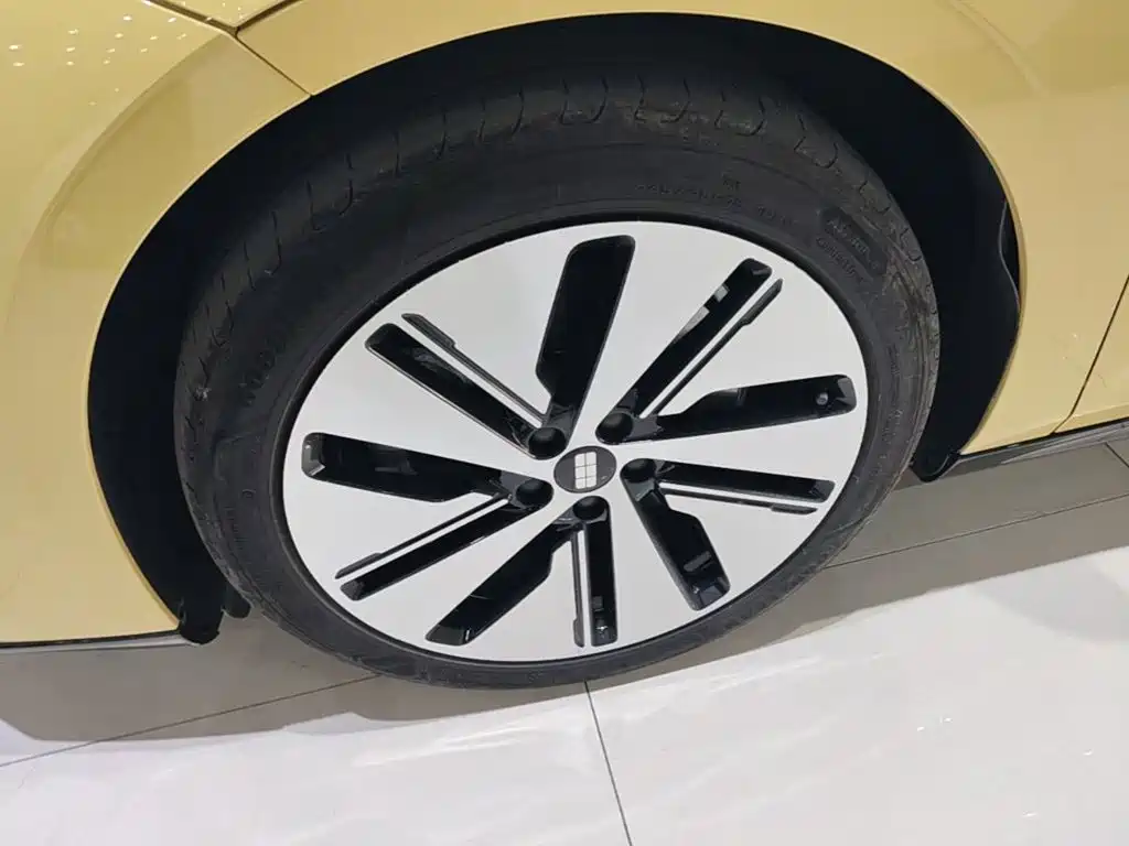 Geely Galaxy Galaxy E8 2024 2024 665km RWD Starship Voyager Edition