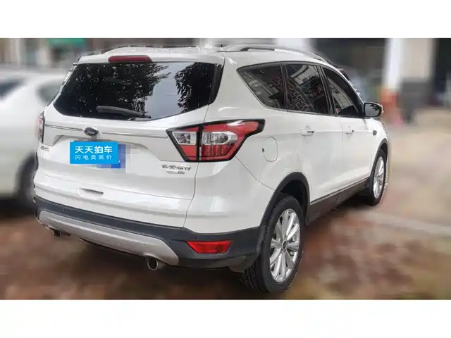 Ford Kuga 2017 EcoBoost 180 AWD Luxury — фото 2