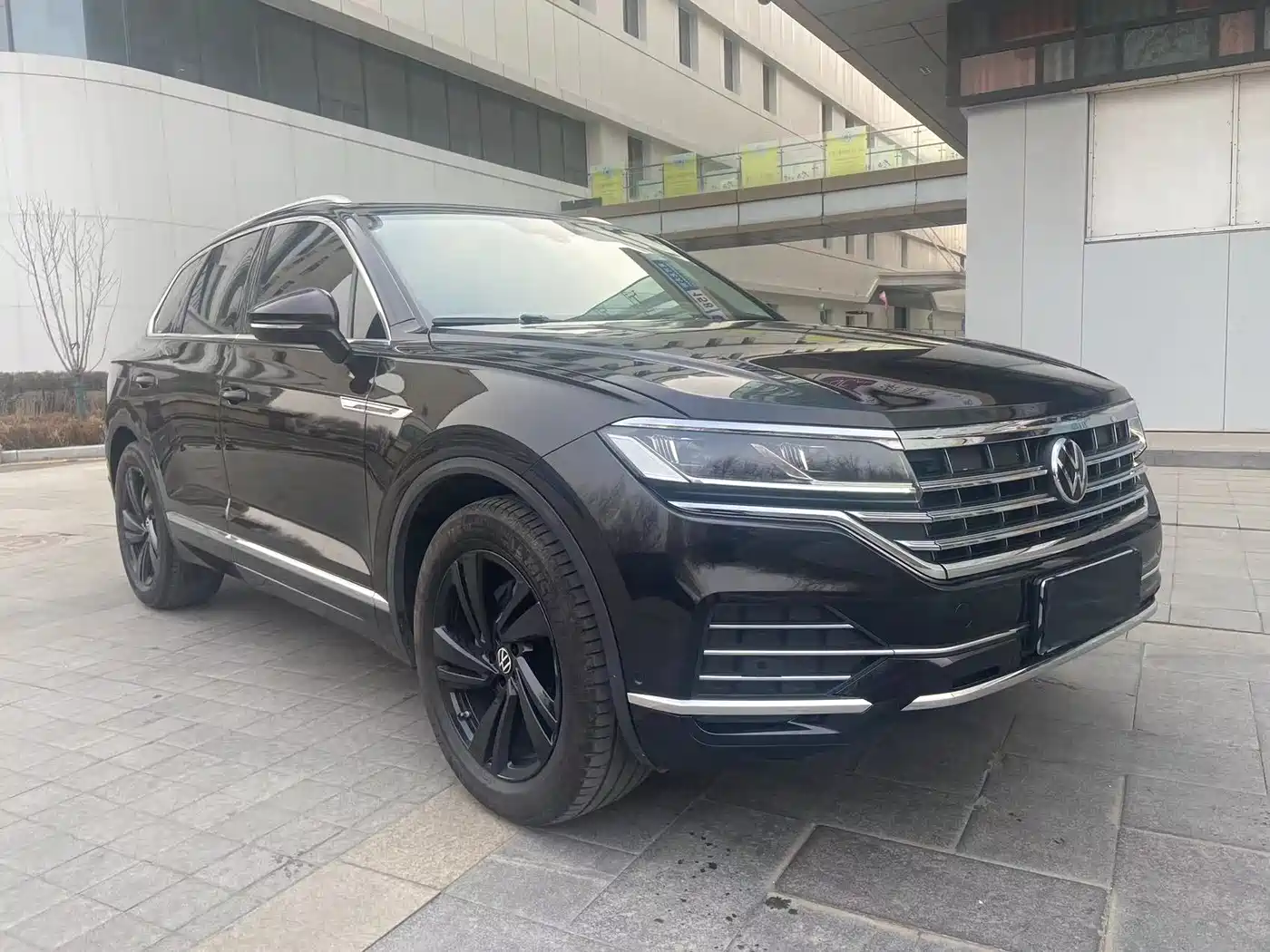 VOLKSWAGEN TOUAREG