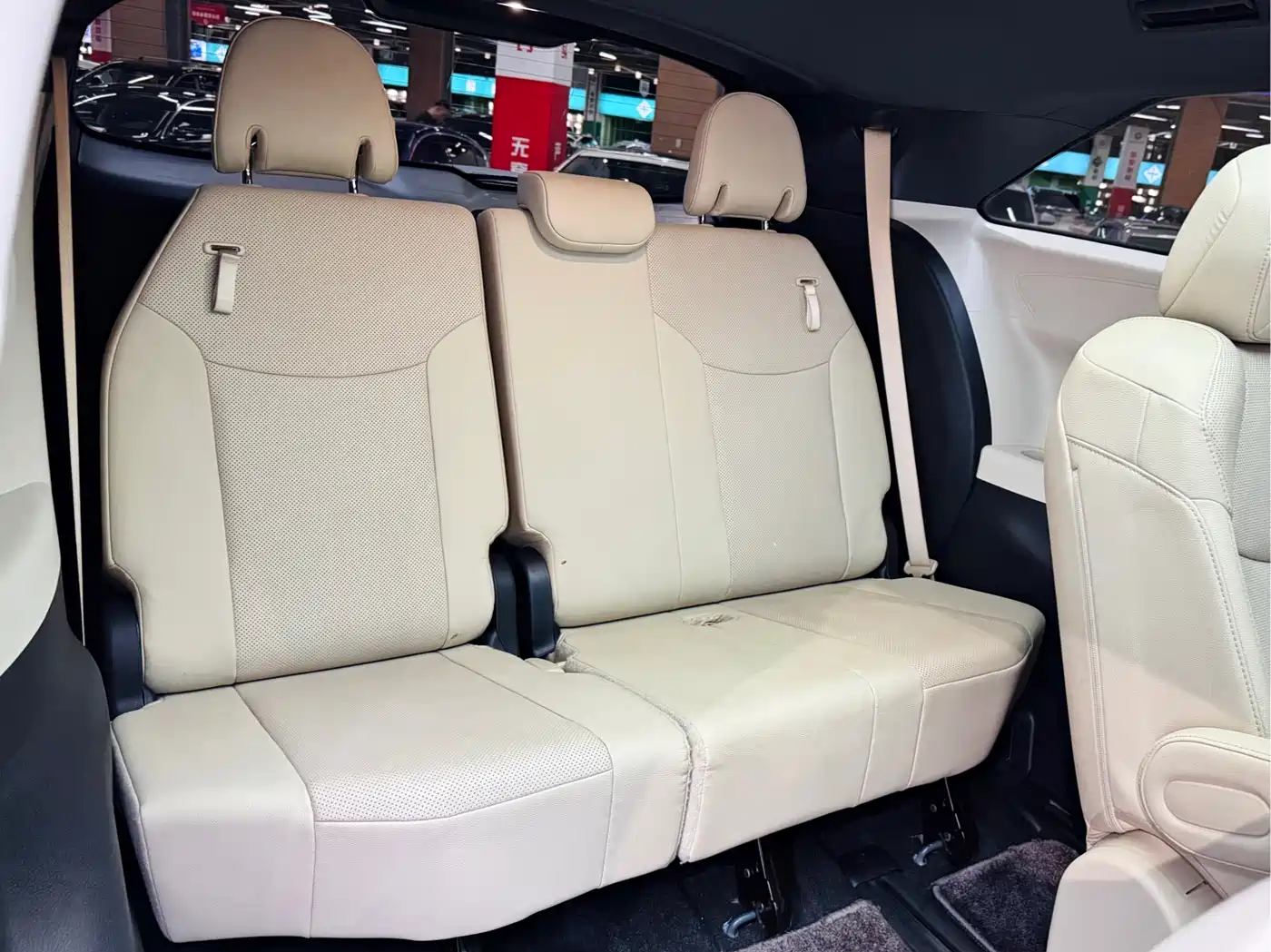 Toyota Sienna 2021 2.5L Hybrid Ultimate Edition фото 11