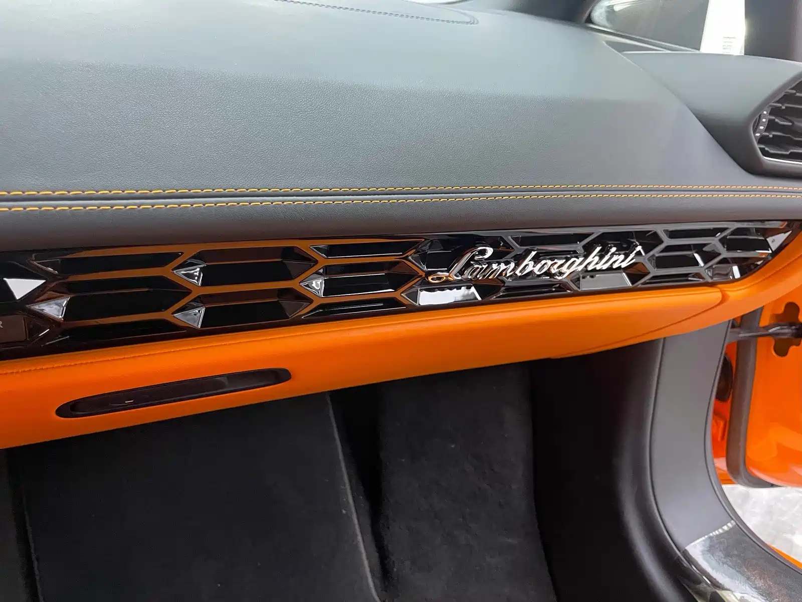 Фото 33 - Lamborghini Huracán