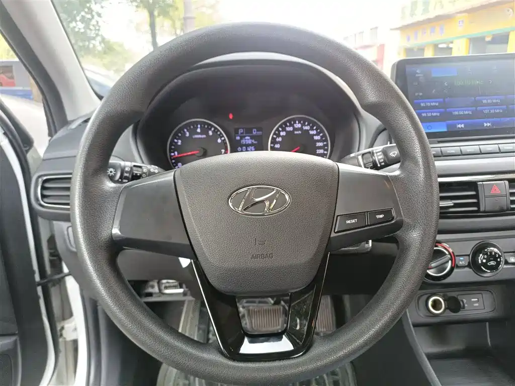 Hyundai Elantra 2018 1.6L Auto Joy GL (China V) фото 8