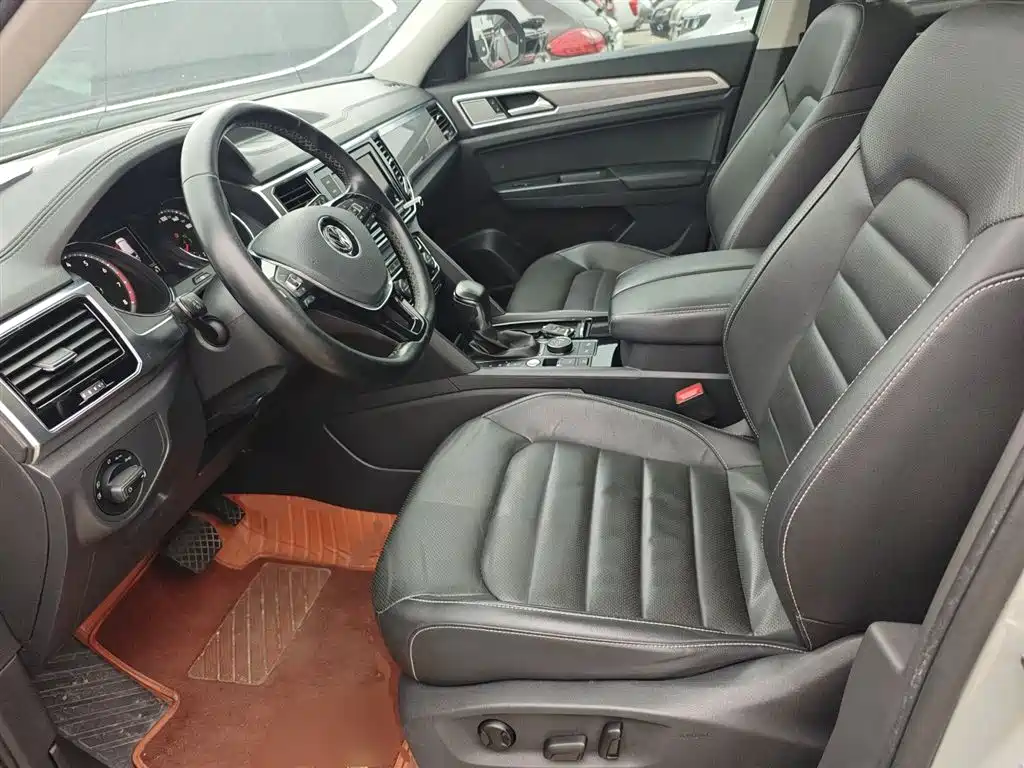 Volkswagen Teramont 2019 380TSI 4WD Luxury Edition China VI фото 15