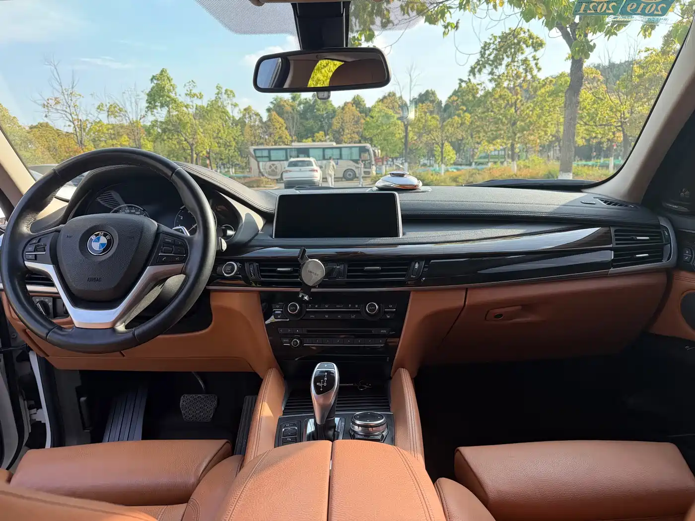 BMW X6 2015 xDrive35i Luxury Model фото 9