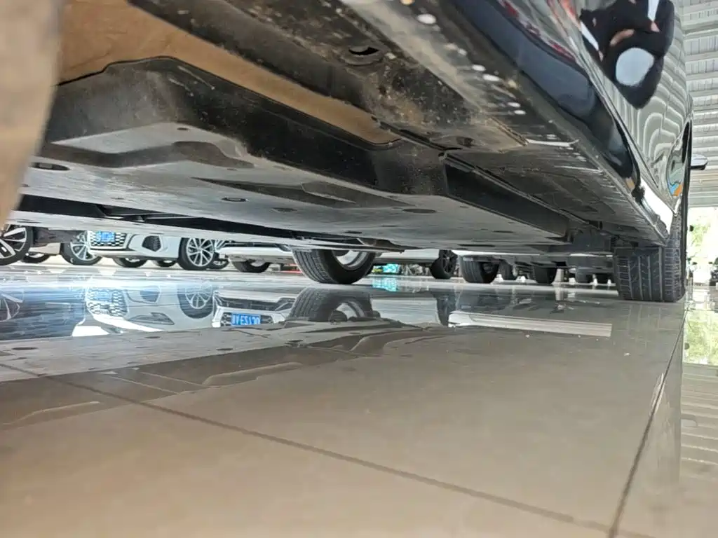 Фото 22 - Toyota Camry
