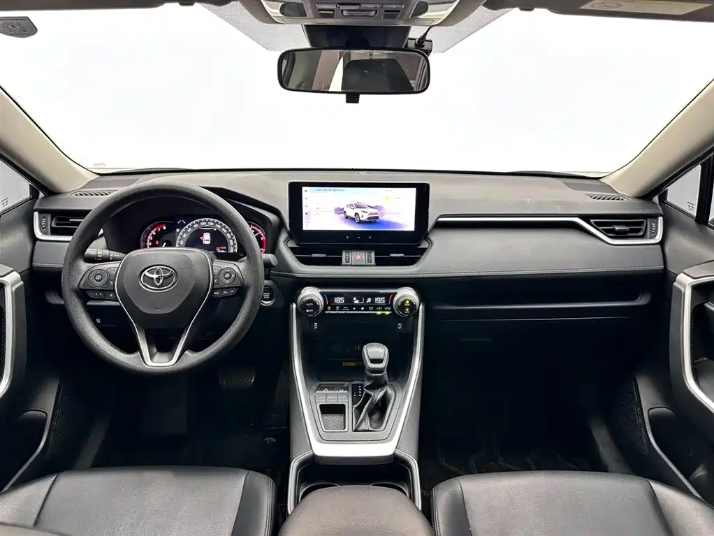Toyota RAV4 Rongfang 2023 2.0L CVT 2WD Fashion Edition фото 10