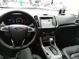 Фото 10 - Ford Edge
