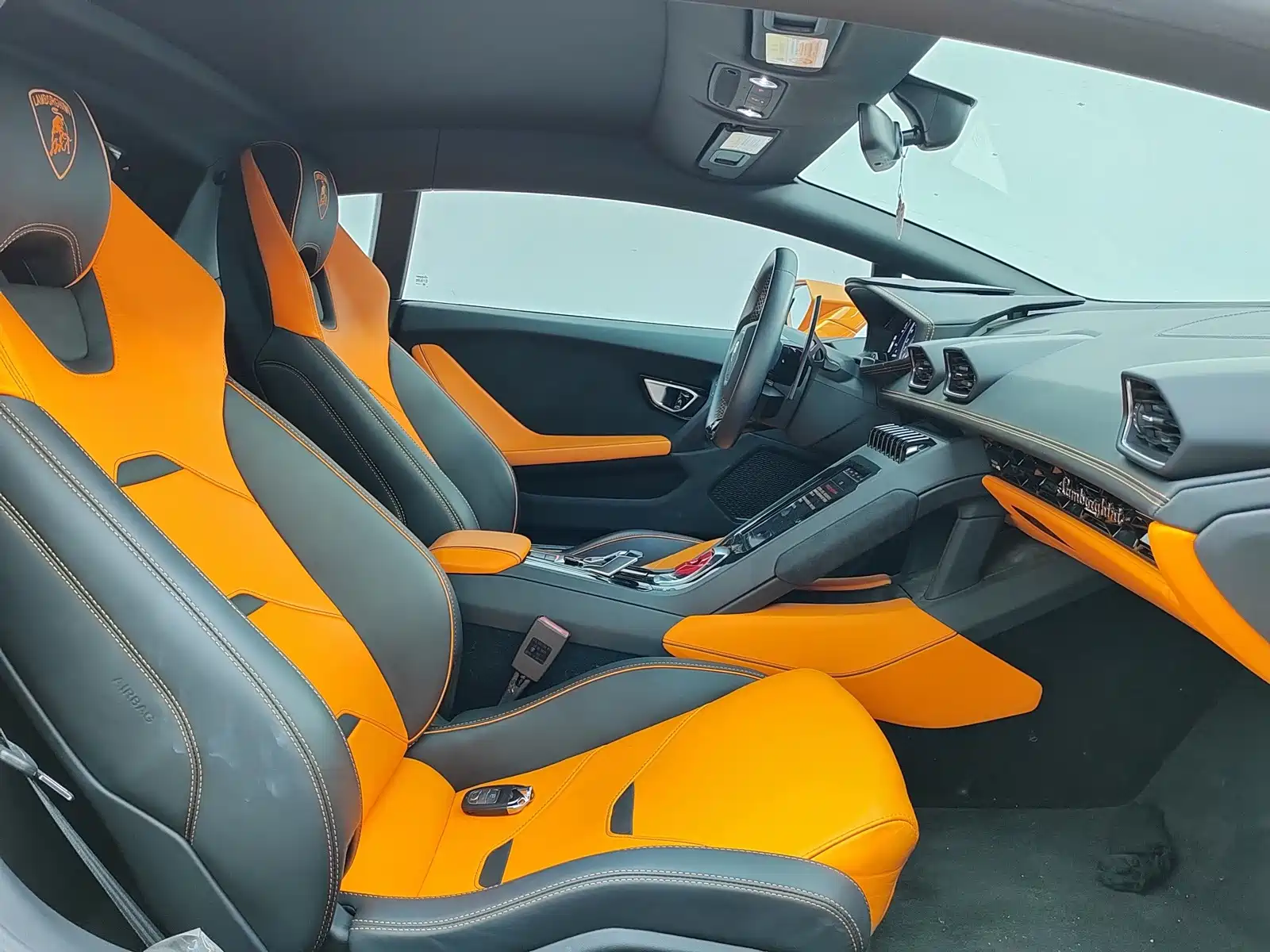 Фото 28 - Lamborghini Huracán