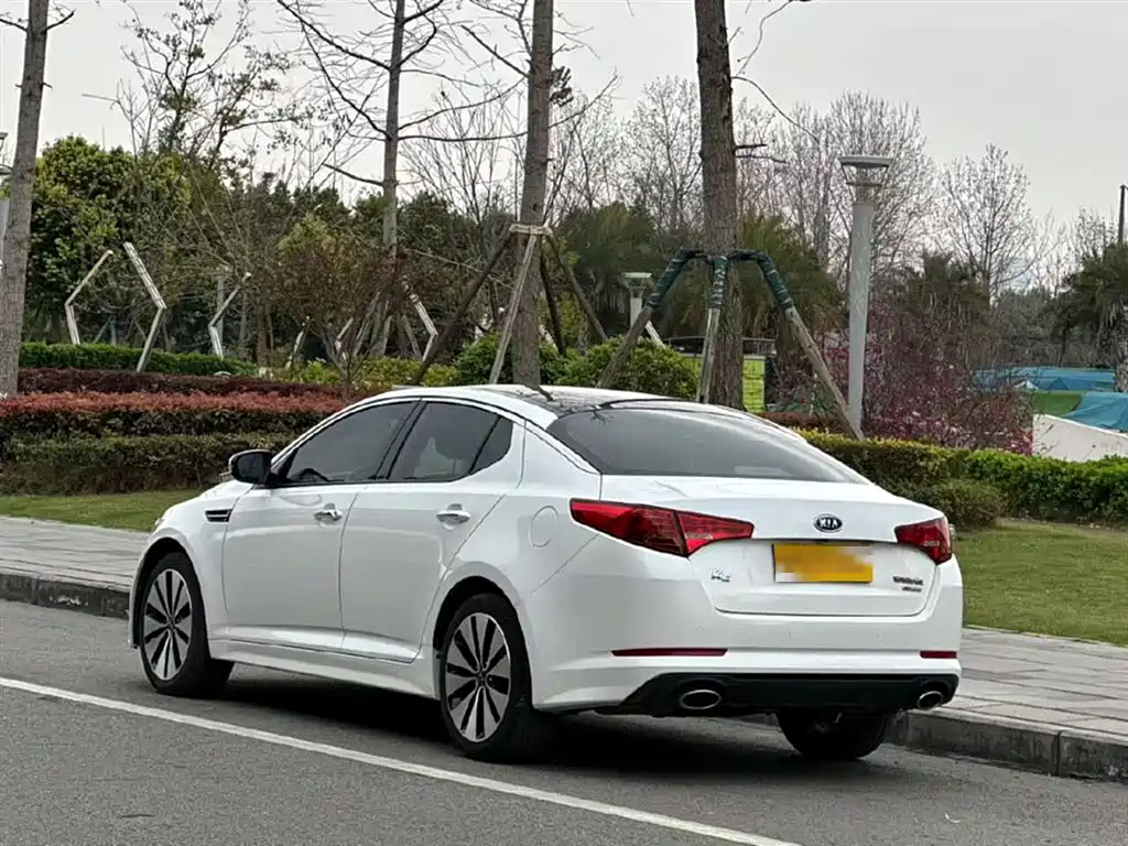 Kia K5 2014 2012 2.0L Automatic DLX-2