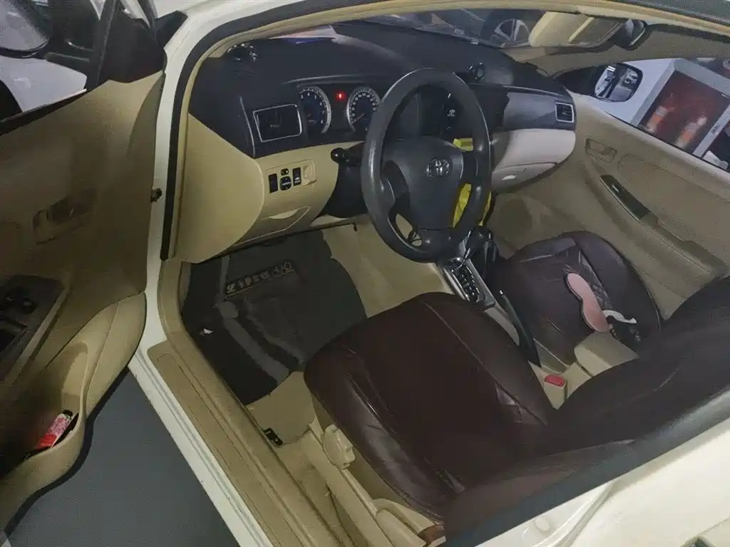 Toyota Corolla 2013 1.6L Automatic Excellence Edition фото 14