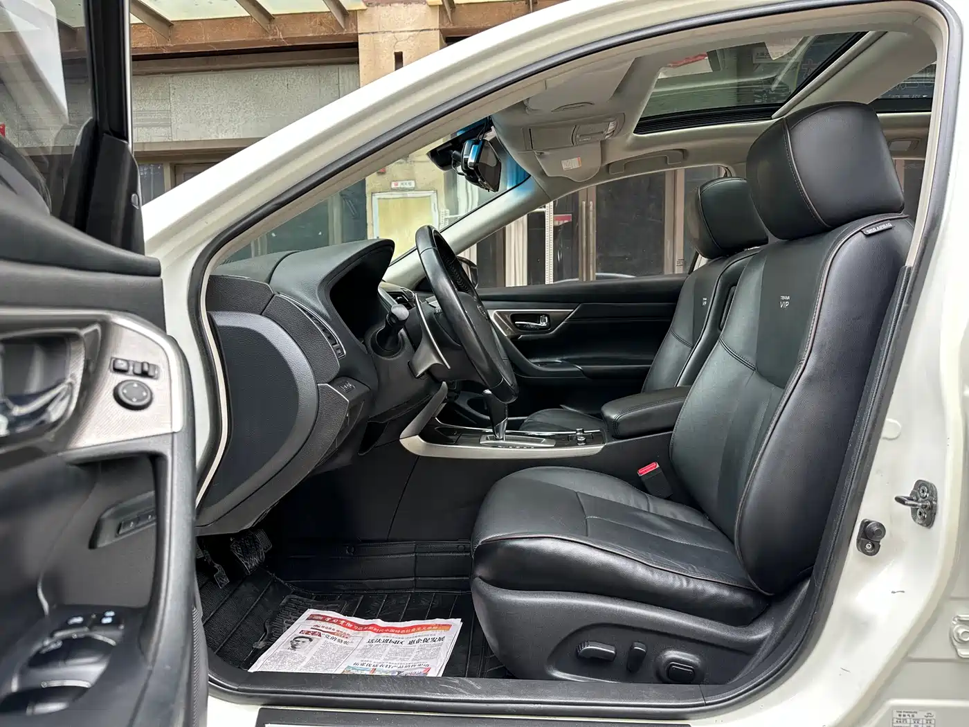 Nissan Teana 2014 Duke 2.5L XV-VIP Premium фото 8