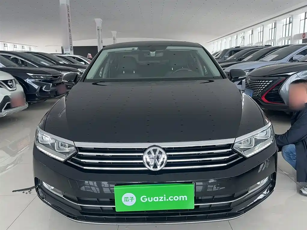 Volkswagen Magotan 2018 Facelift 330TSI DSG Luxury фото 12