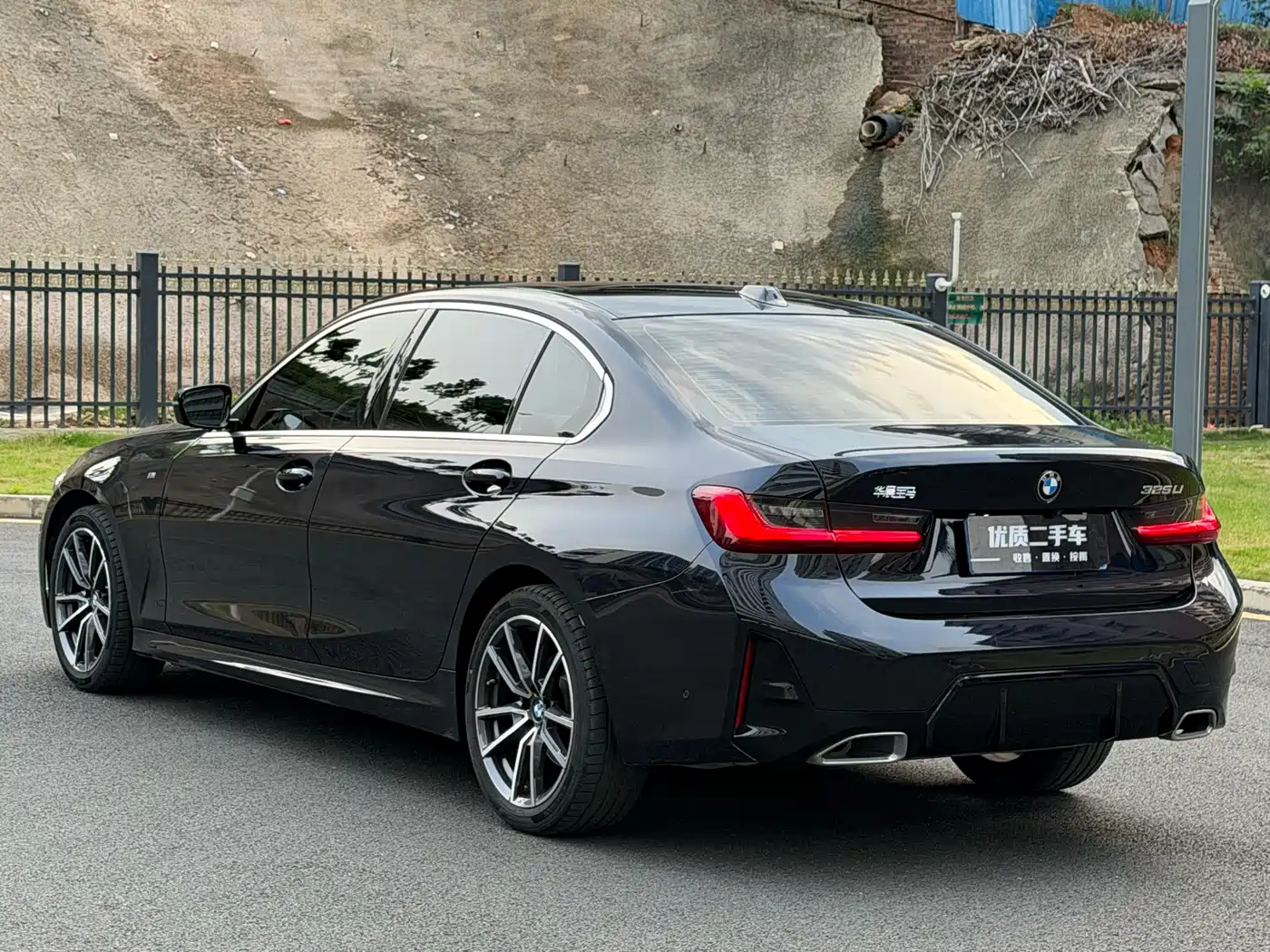 BMW 3 Series 2024 325Li M Sport Package фото 12