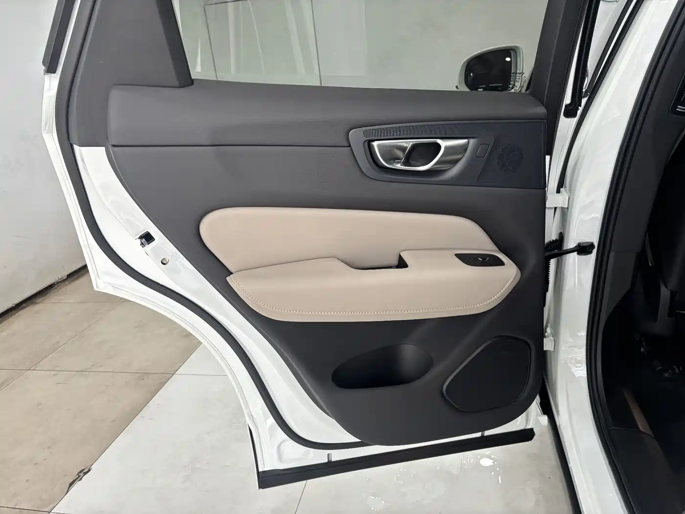 Volvo XC60 2025 2026 B5 AWD Zhiyuan Sport Edition