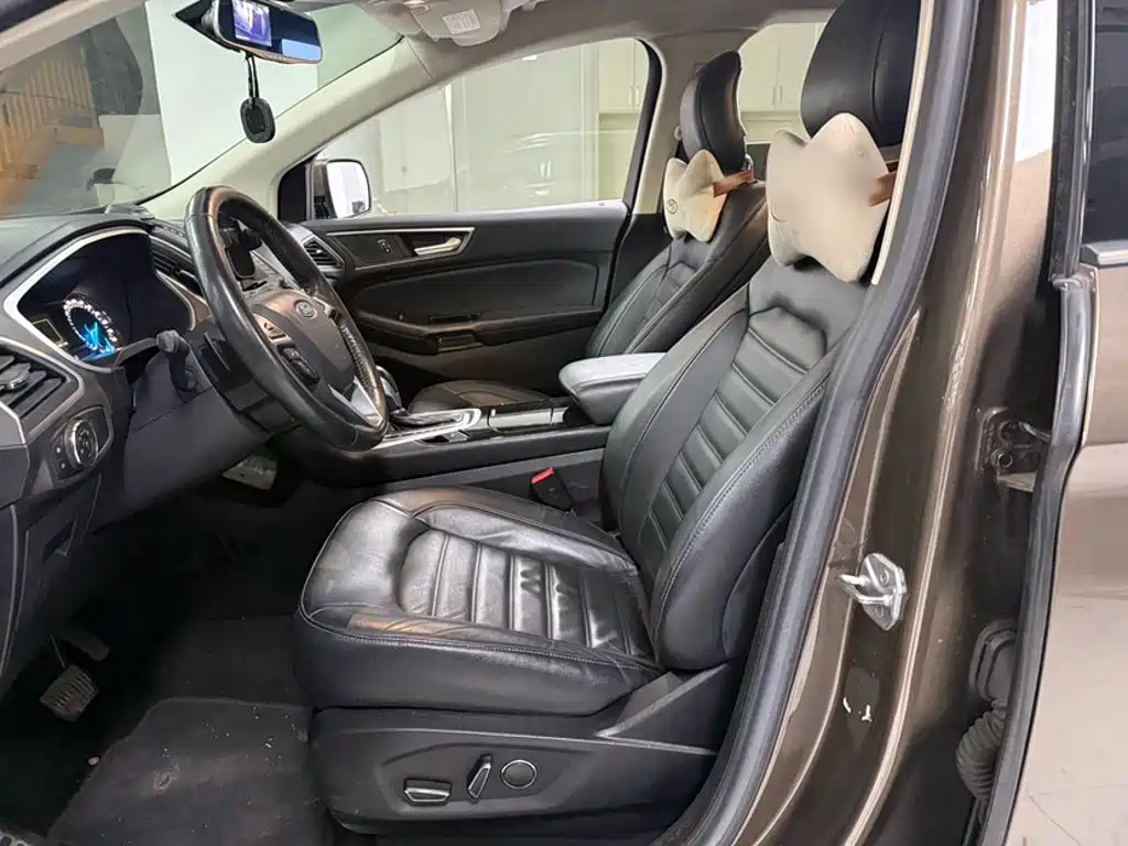 Фото 8 - Ford Edge