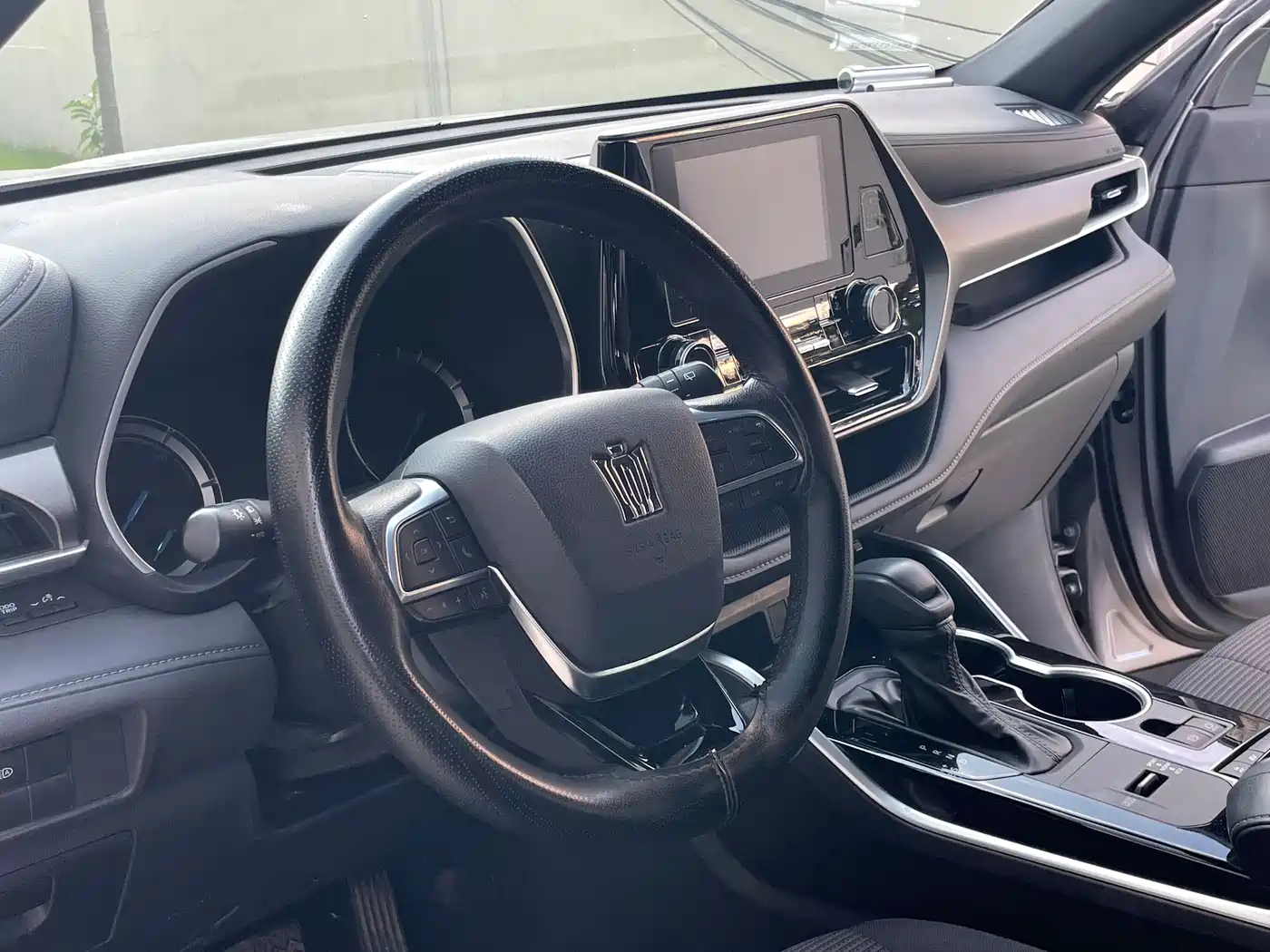 Toyota Crown Kluger 2022 2.5L HEV 2WD Elite Edition фото 9