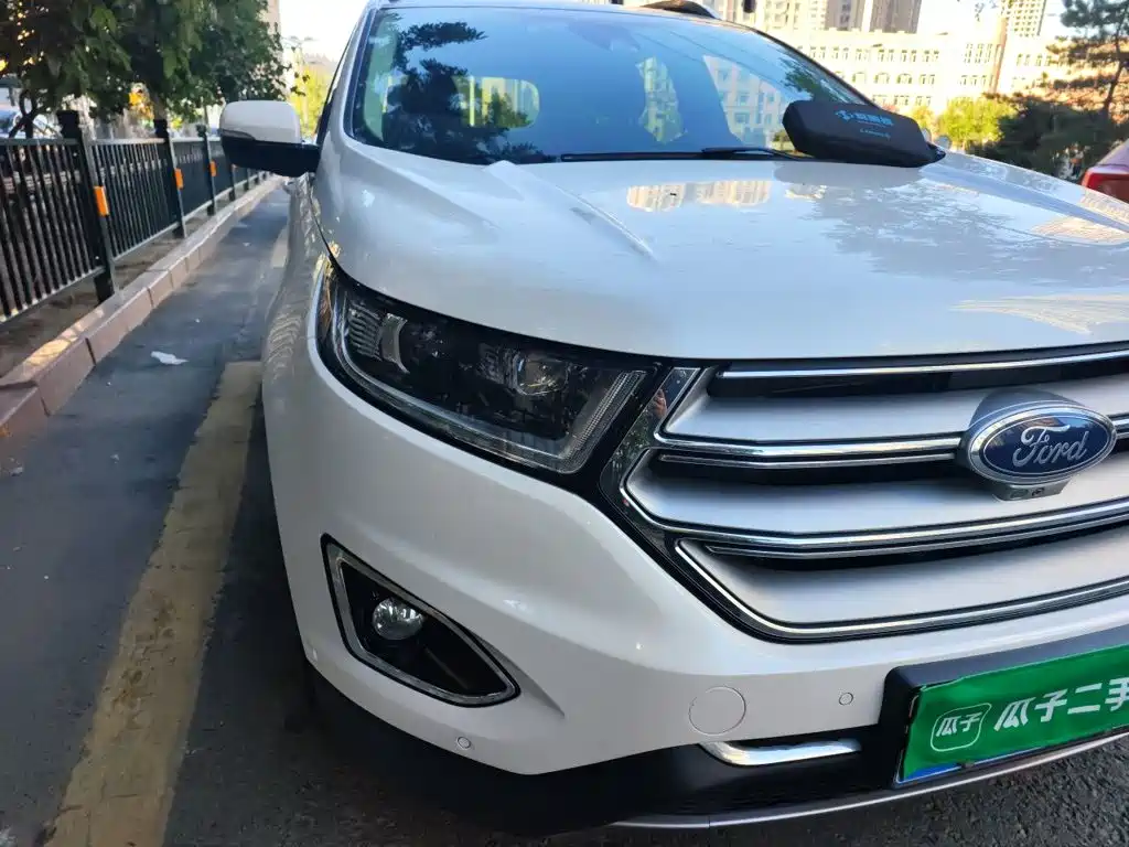 Фото 7 - Ford Edge
